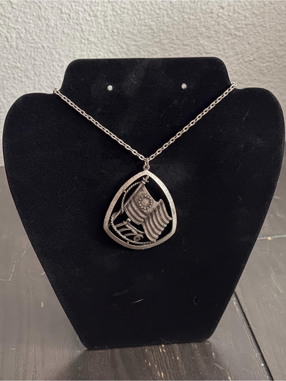 Pewter Patriotic 1776 Flag Necklace with 24in Cable Chain